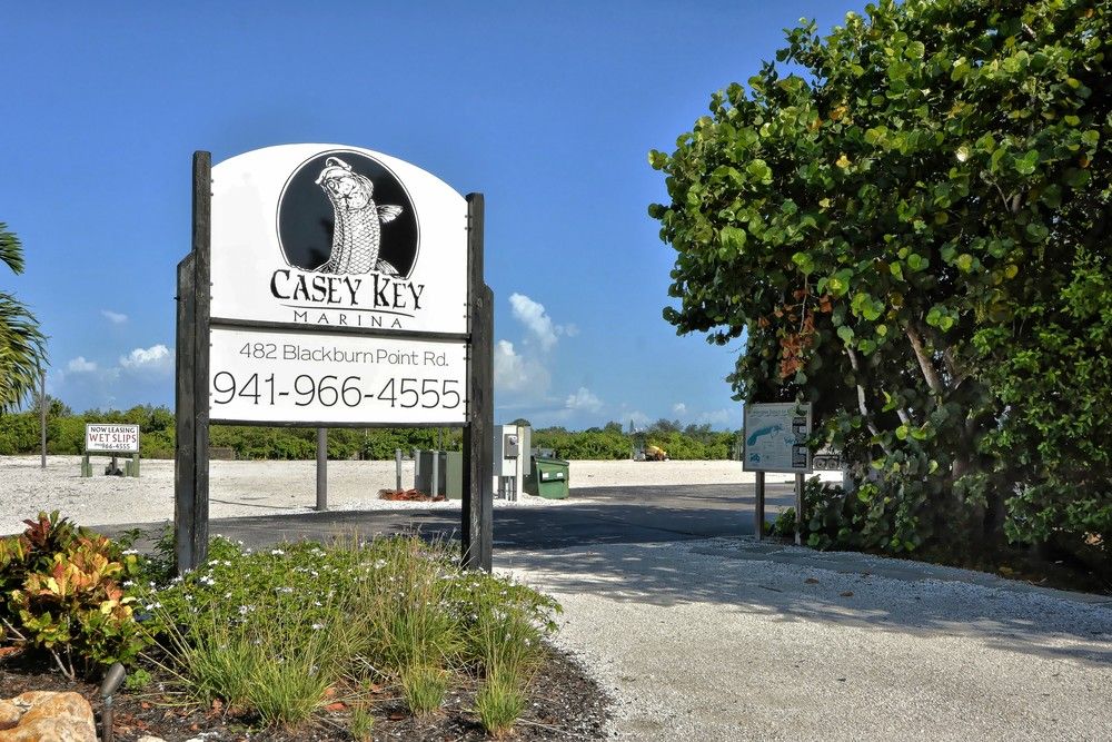 Casey Key Marina: 482 Blackburn Point Rd, Osprey, FL 34229